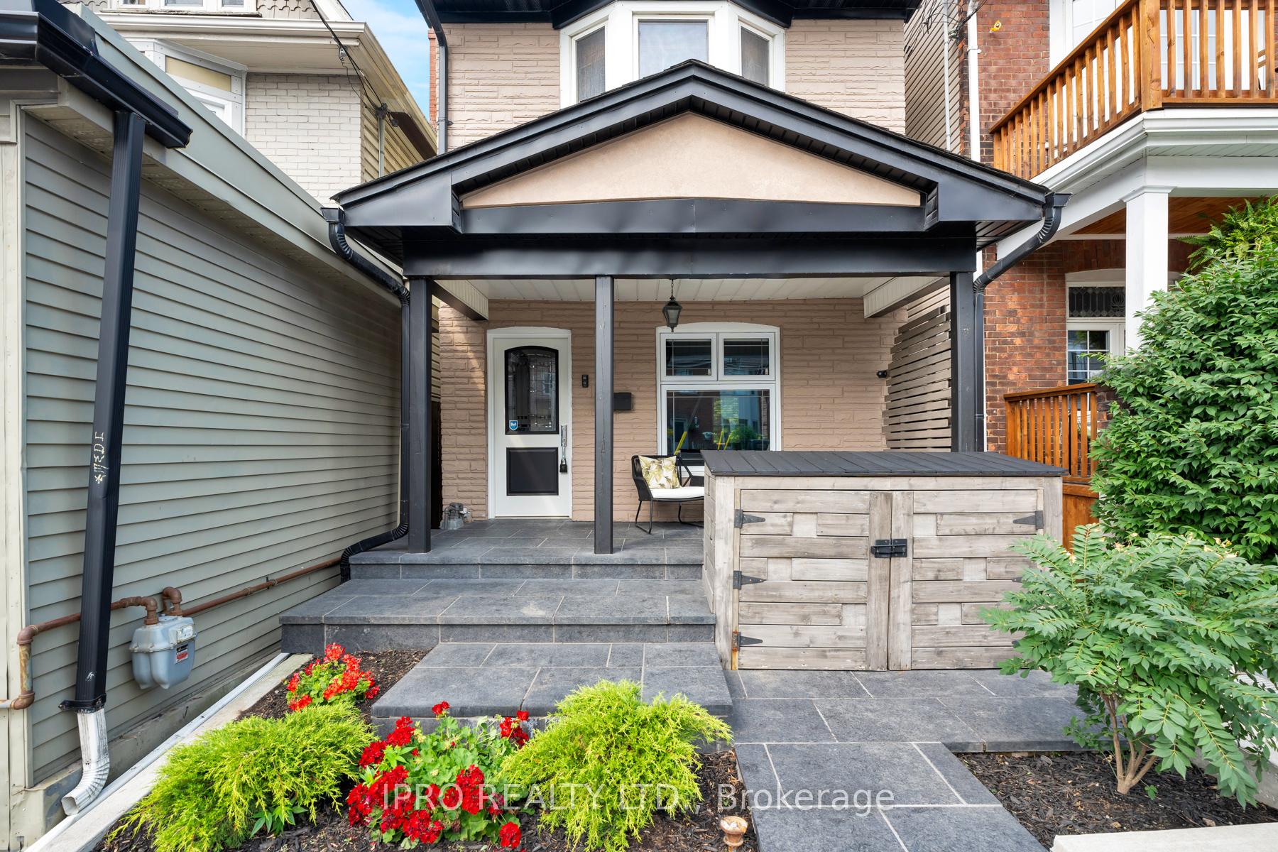 Photo 2 of 506 Pape Avenue, Toronto, North Riverdale — HOMEH