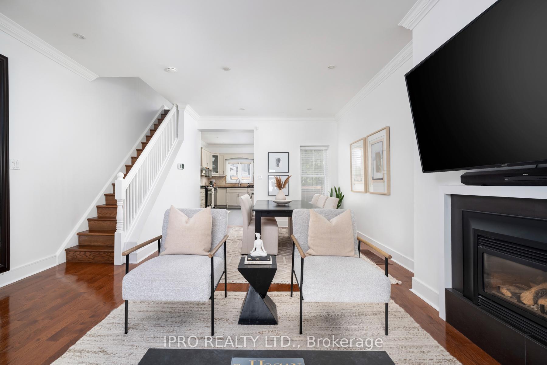 Photo 9 of 506 Pape Avenue, Toronto, North Riverdale — HOMEH