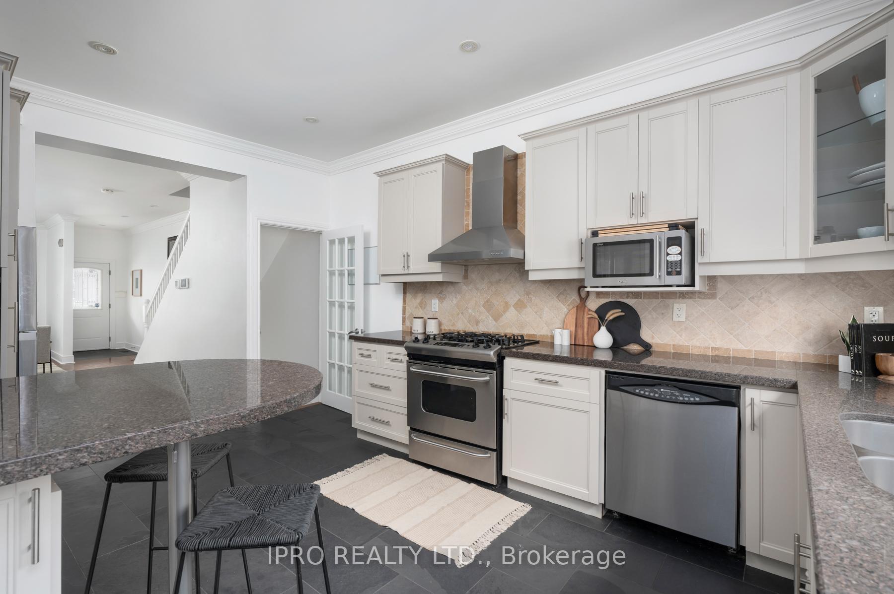 Photo 19 of 506 Pape Avenue, Toronto, North Riverdale — HOMEH