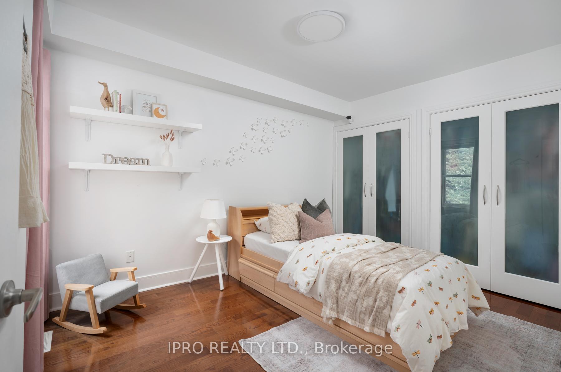 Photo 24 of 506 Pape Avenue, Toronto, North Riverdale — HOMEH