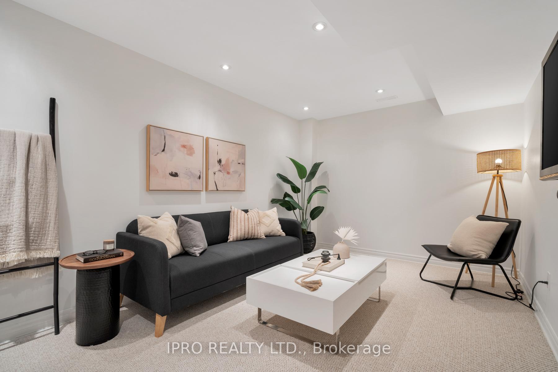 Photo 35 of 506 Pape Avenue, Toronto, North Riverdale — HOMEH