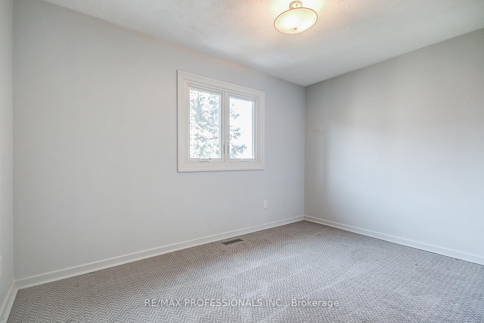 Photo 27 of 71 Elvina Gardens, Toronto, Mount Pleasant East — HOMEH