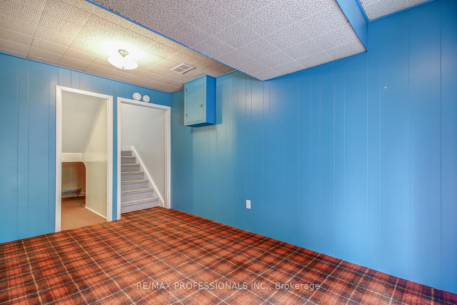 Photo 32 of 71 Elvina Gardens, Toronto, Mount Pleasant East — HOMEH