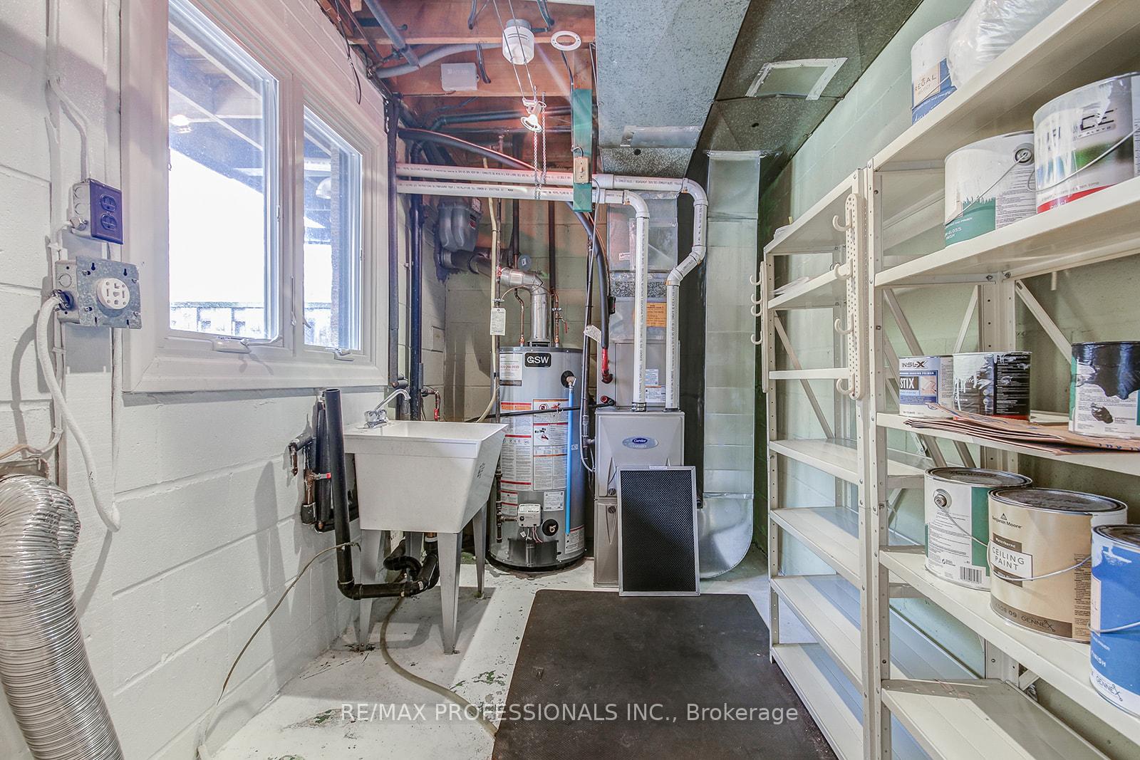 Photo 35 of 71 Elvina Gardens, Toronto, Mount Pleasant East — HOMEH