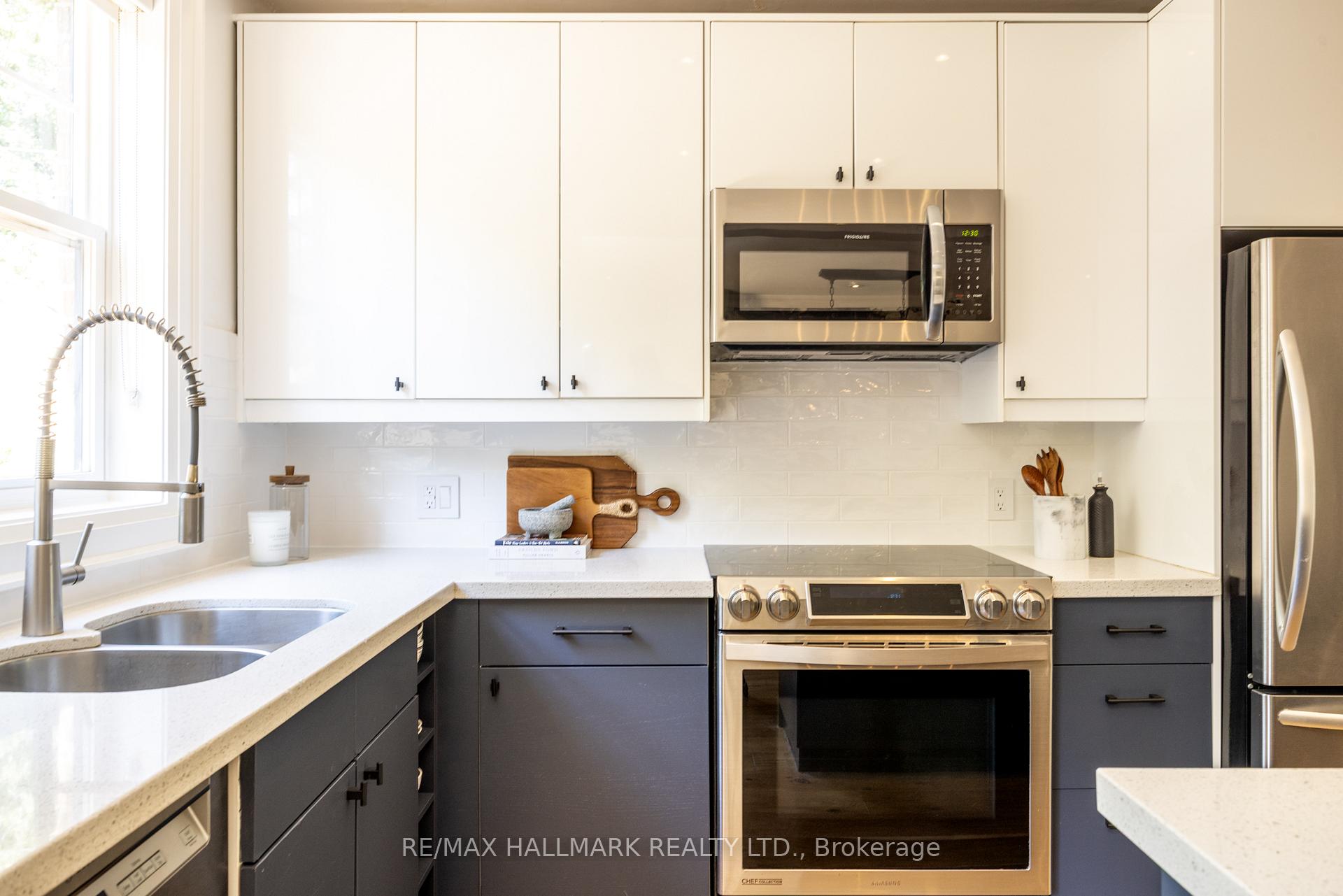 Photo 11 of 74 Willow Avenue, Toronto, The Beaches — HOMEH