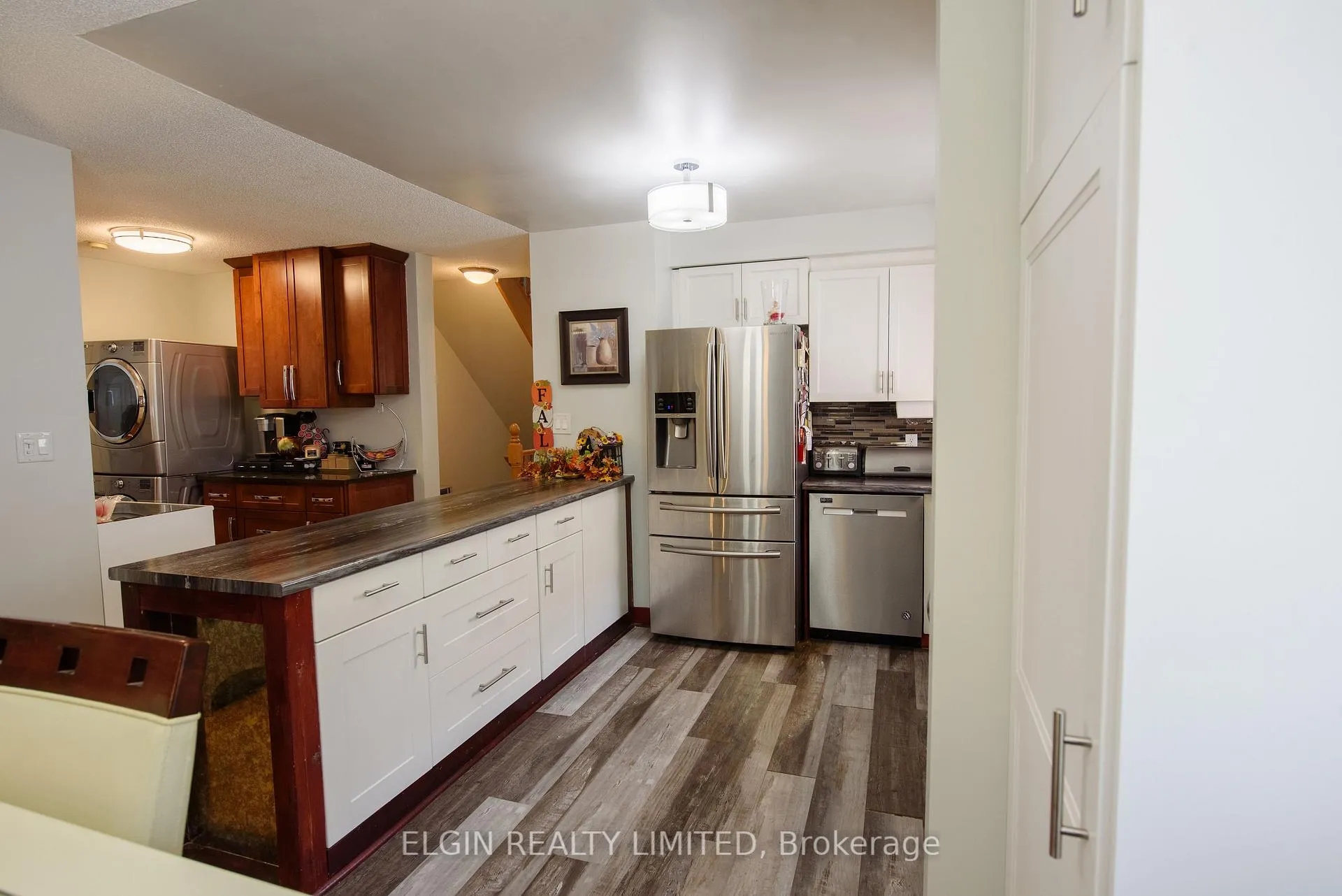 Photo 11 of 59 Wilkins Crescent, Tillsonburg — HOMEH