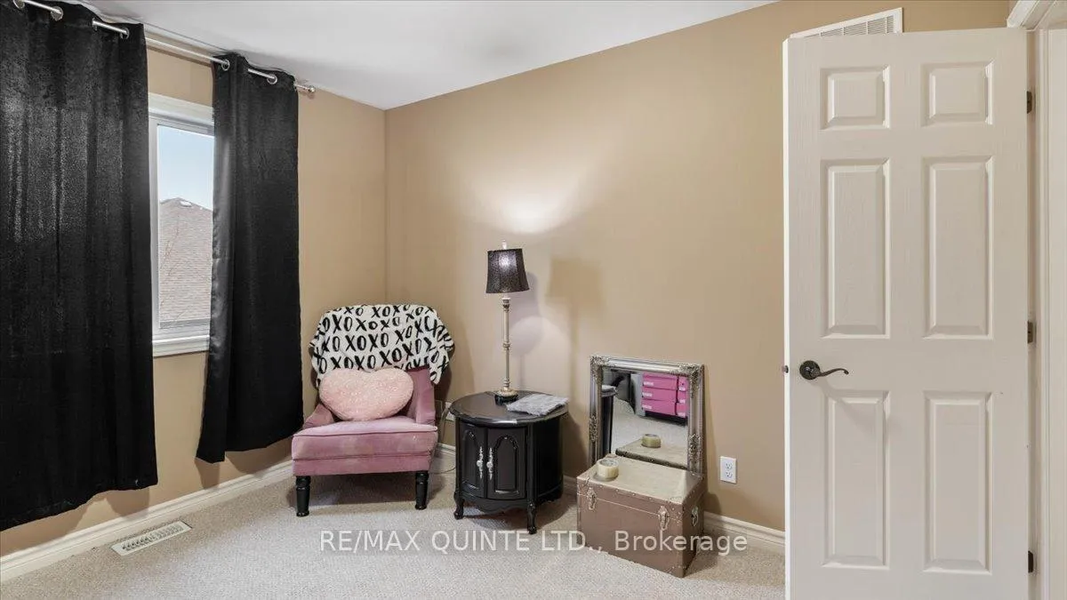 Photo 10 of 54 Princeton Place, Belleville, Thurlow Ward — HOMEH