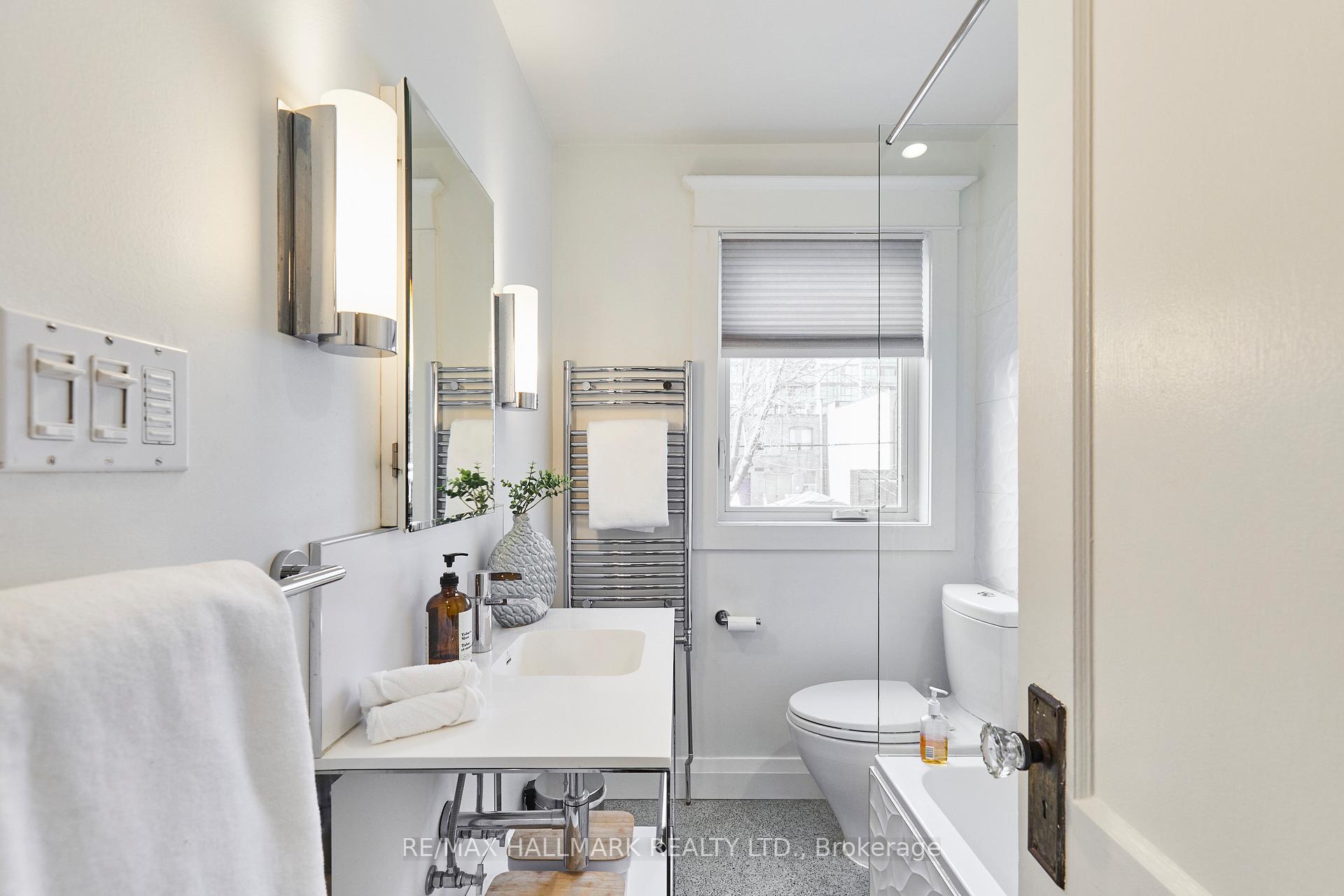 Photo 18 of 128 Donegall Drive, Toronto, Leaside — HOMEH