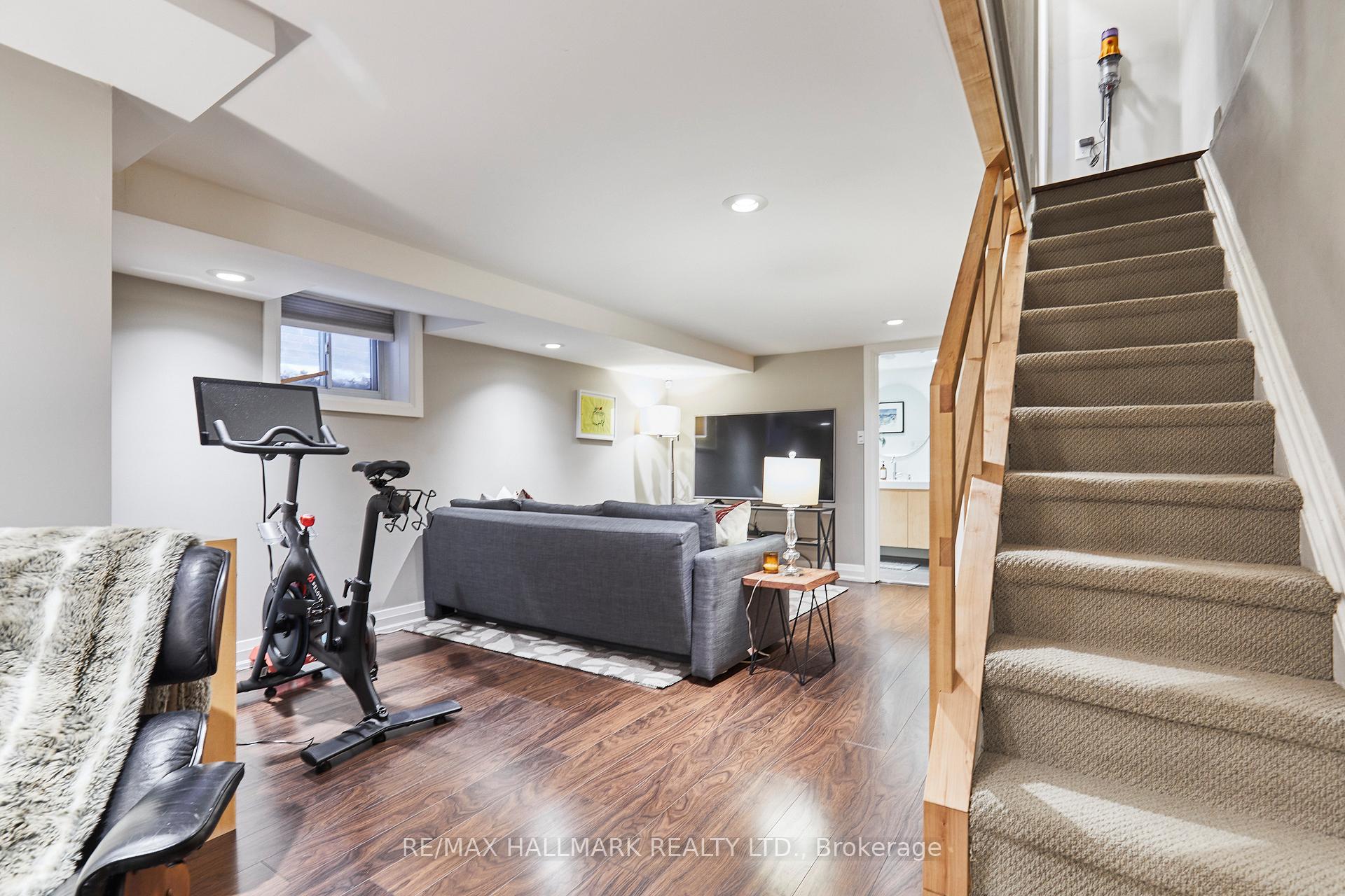 Photo 20 of 128 Donegall Drive, Toronto, Leaside — HOMEH