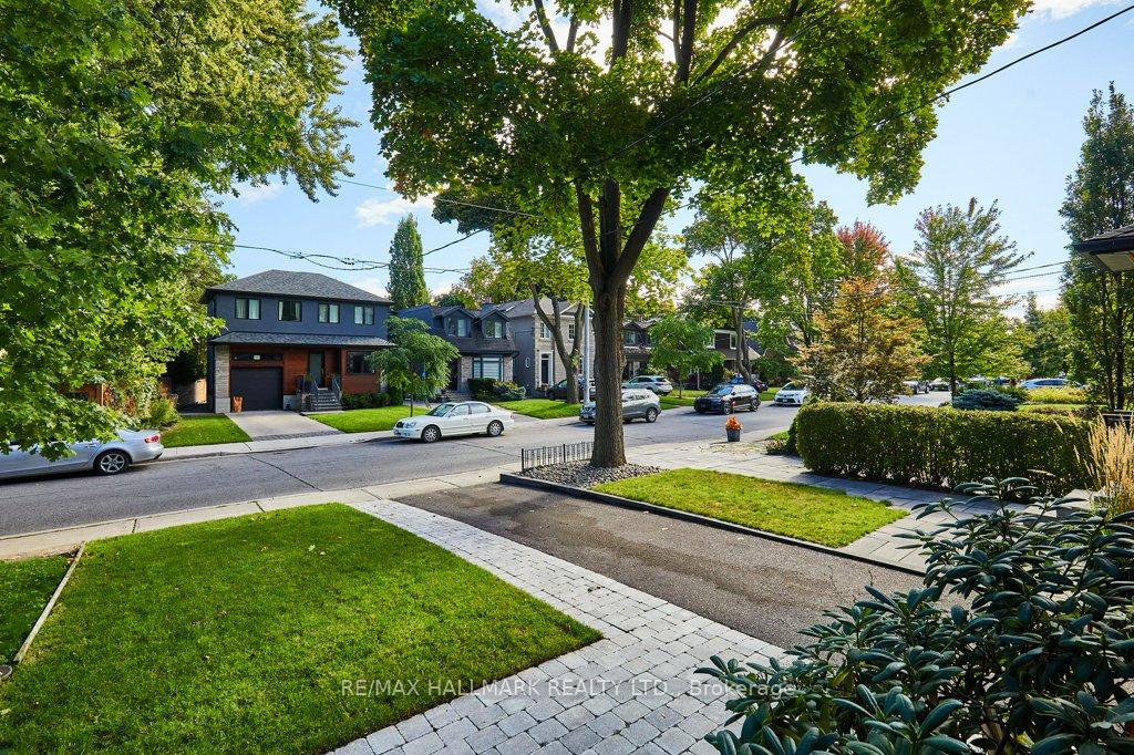 Photo 28 of 128 Donegall Drive, Toronto, Leaside — HOMEH