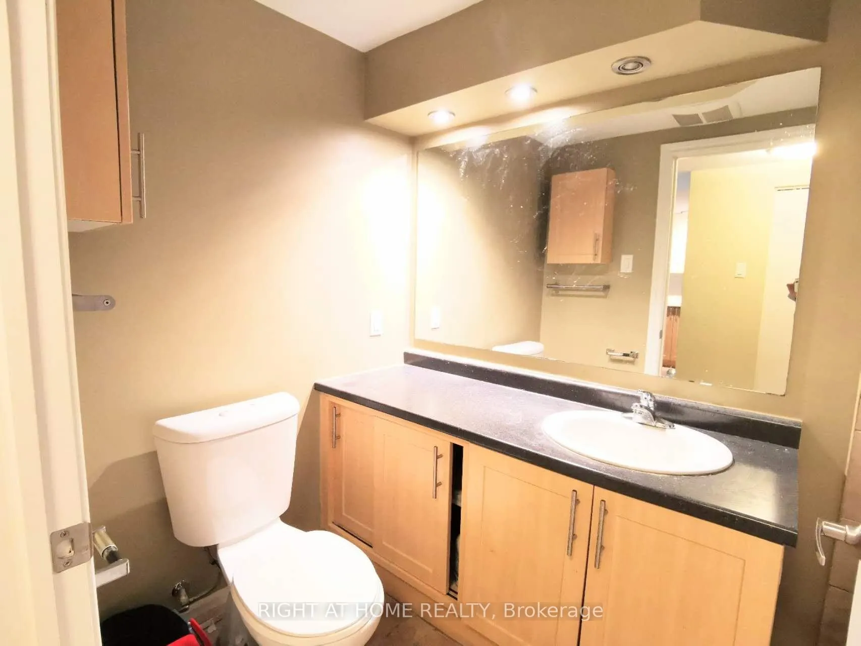 Photo 10 of Unit 117, 250 Lett Street, Ottawa, West Centre Town — HOMEH