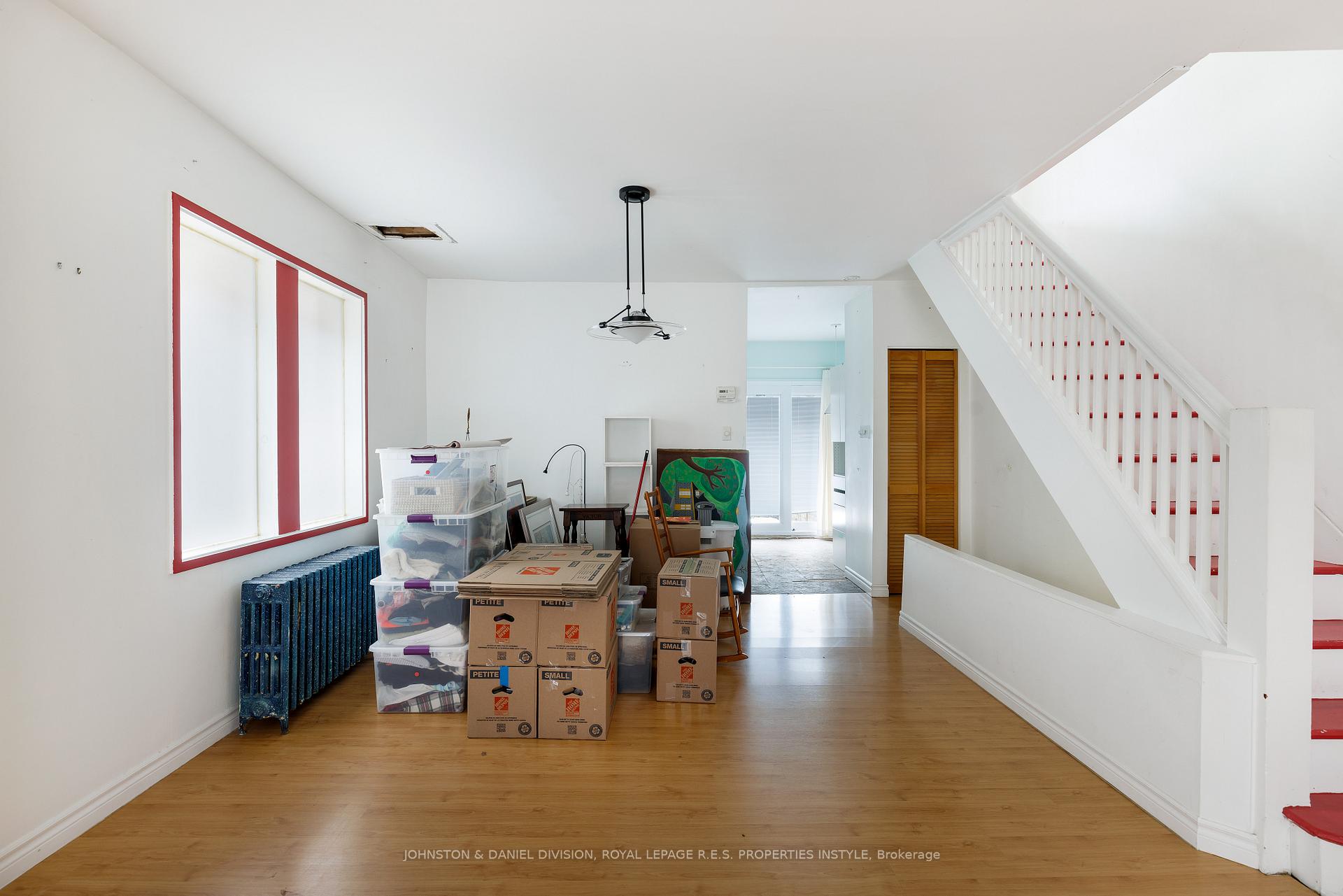 Photo 10 of 30 Mortimer Avenue, Toronto, Broadview North — HOMEH