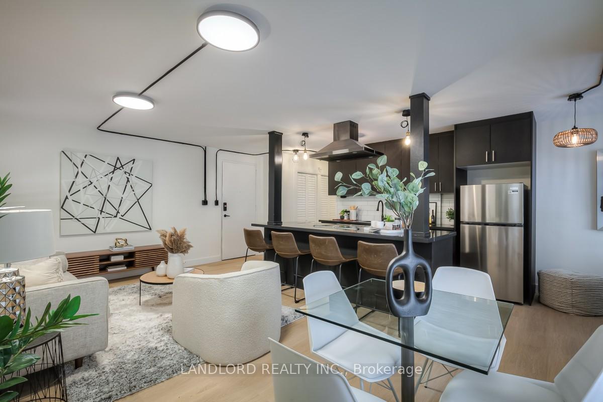 Photo 6 of Unit 305, 420 Eglinton Avenue E, Toronto, Mount Pleasant East — HOMEH