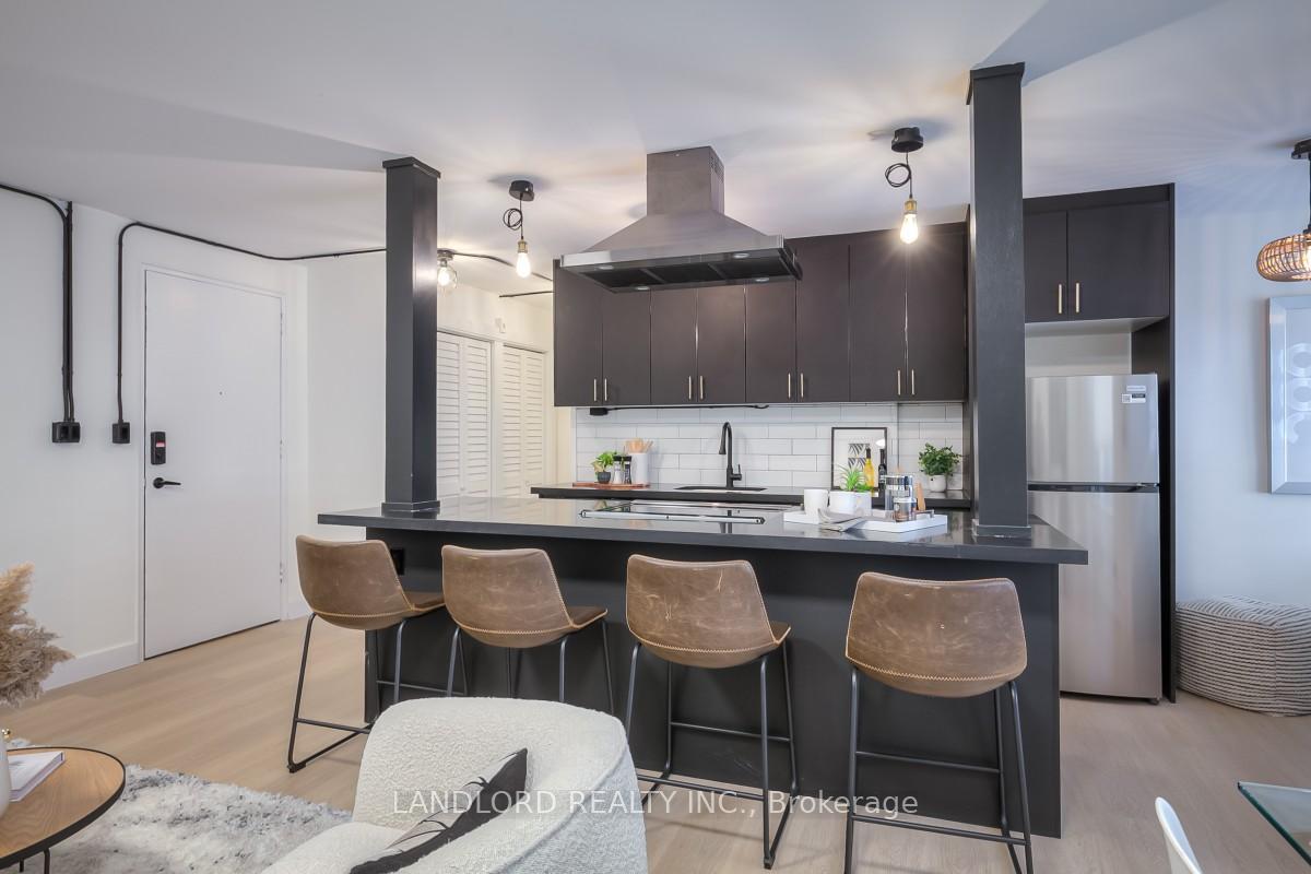 Photo 8 of Unit 305, 420 Eglinton Avenue E, Toronto, Mount Pleasant East — HOMEH
