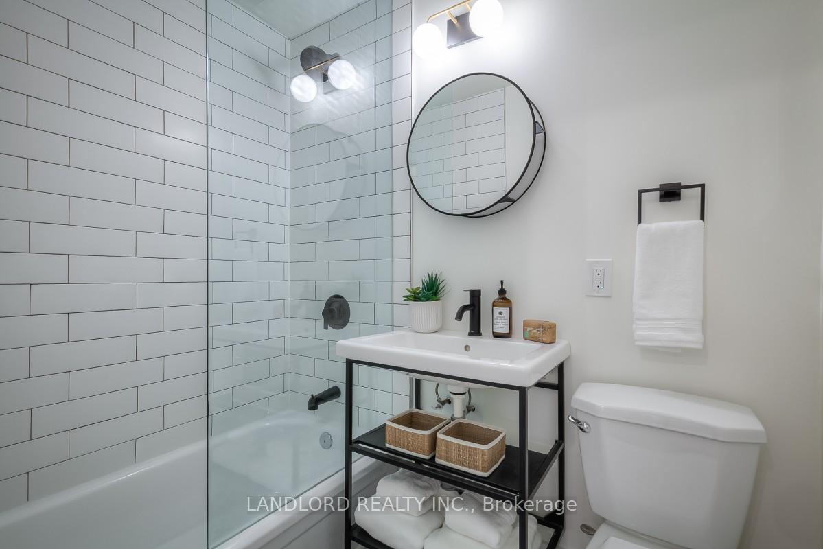 Photo 22 of Unit 305, 420 Eglinton Avenue E, Toronto, Mount Pleasant East — HOMEH