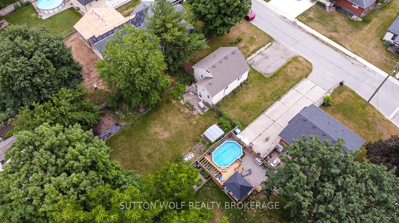 Photo 8 of 173 High Street W, Strathroy-Caradoc, SW — HOMEH