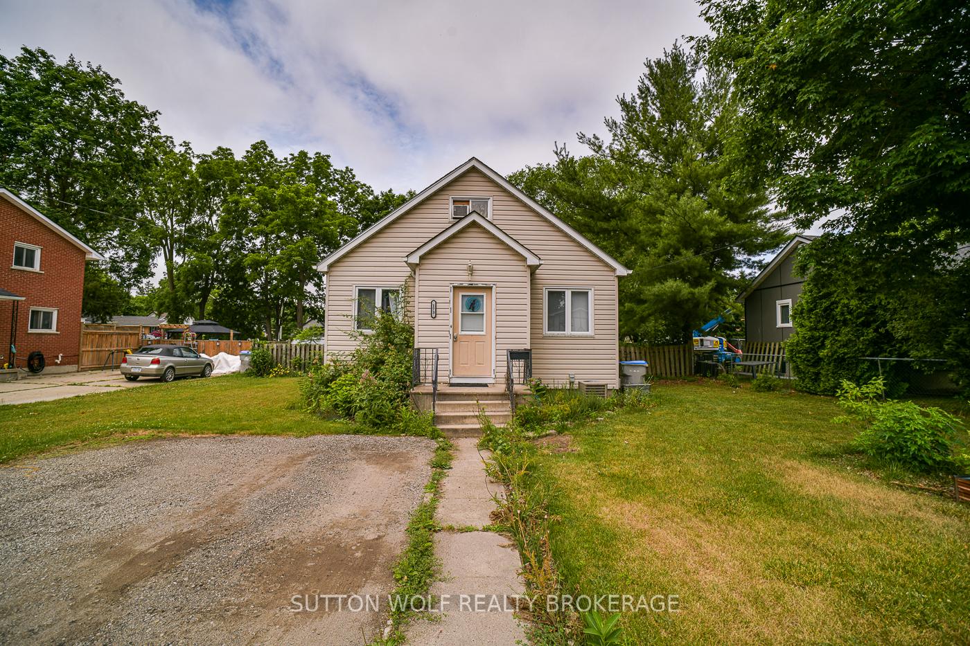 Photo 10 of 173 High Street W, Strathroy-Caradoc, SW — HOMEH