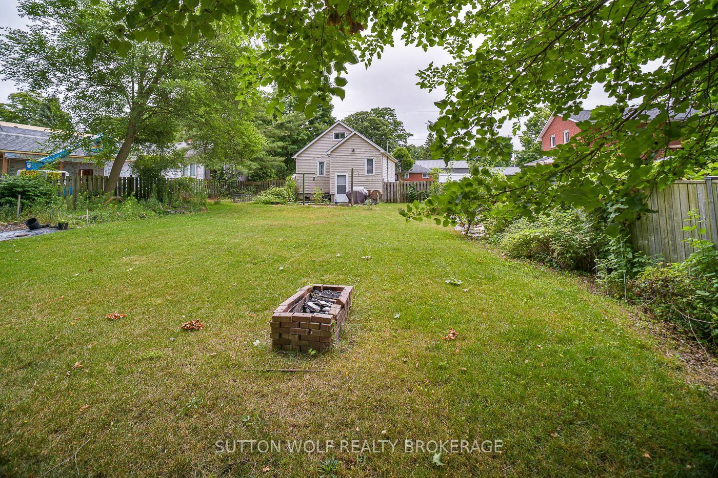 Photo 25 of 173 High Street W, Strathroy-Caradoc, SW — HOMEH