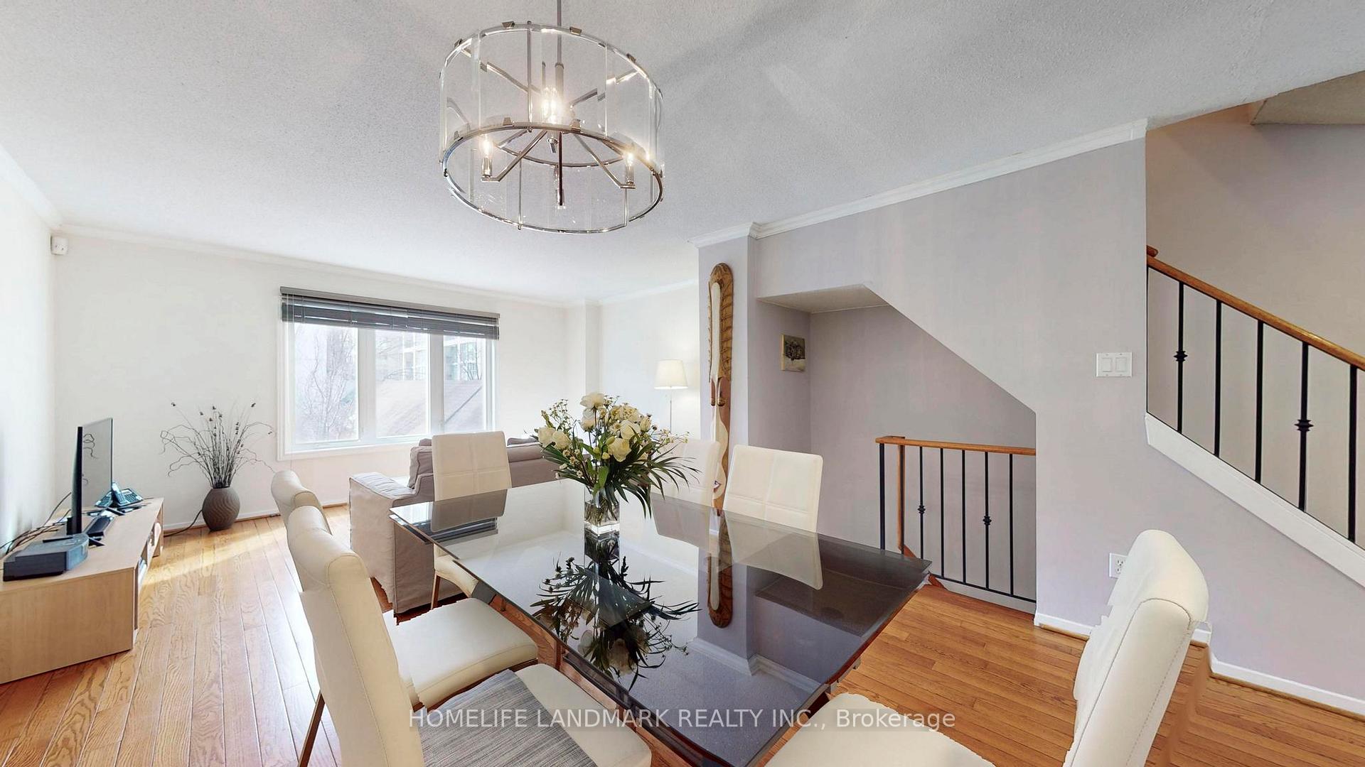 Photo 10 of 20 Aitken Place, Toronto, Waterfront Communities — HOMEH