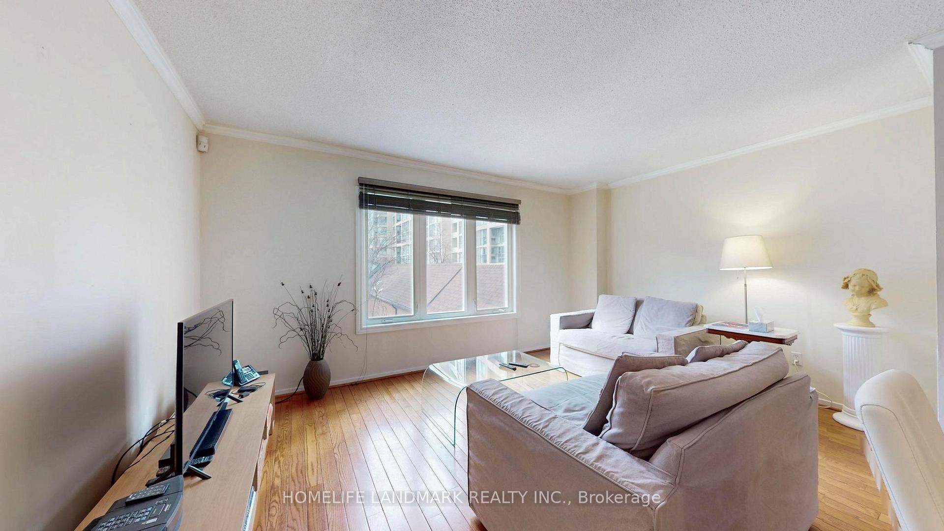 Photo 14 of 20 Aitken Place, Toronto, Waterfront Communities — HOMEH