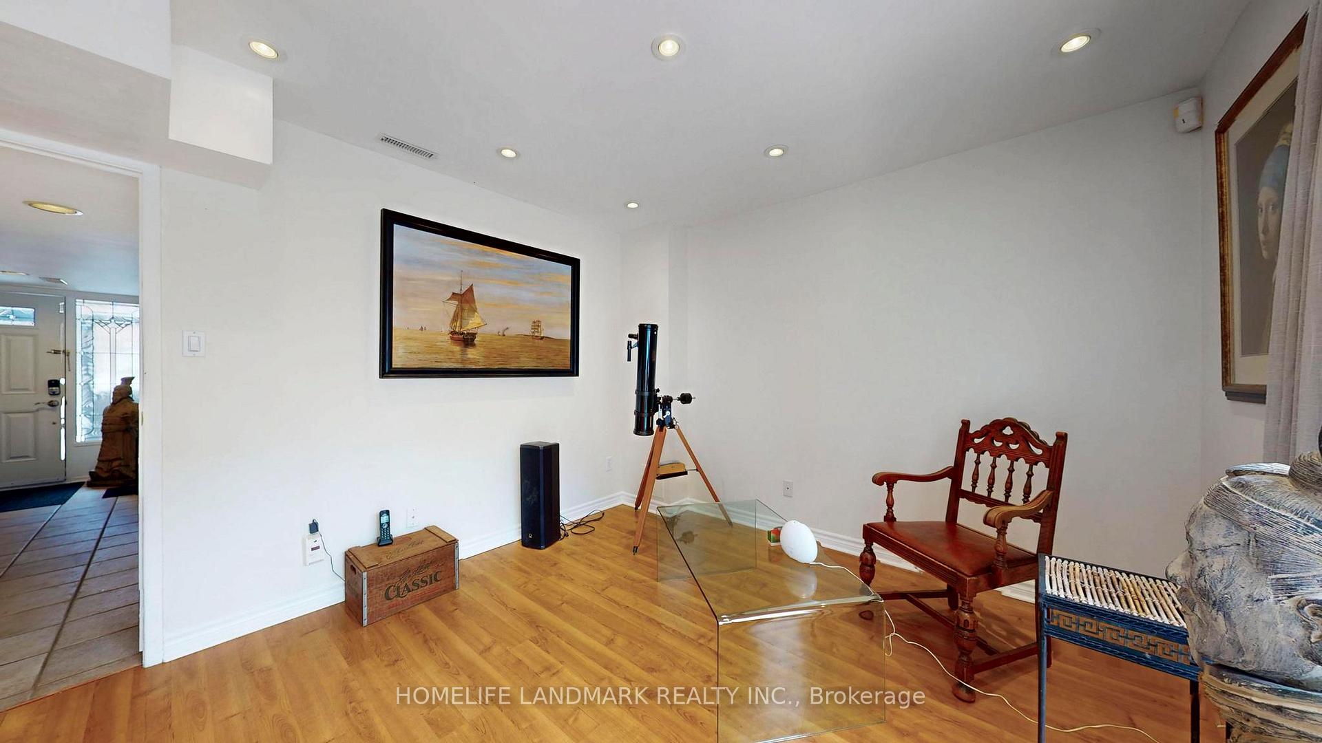 Photo 30 of 20 Aitken Place, Toronto, Waterfront Communities — HOMEH