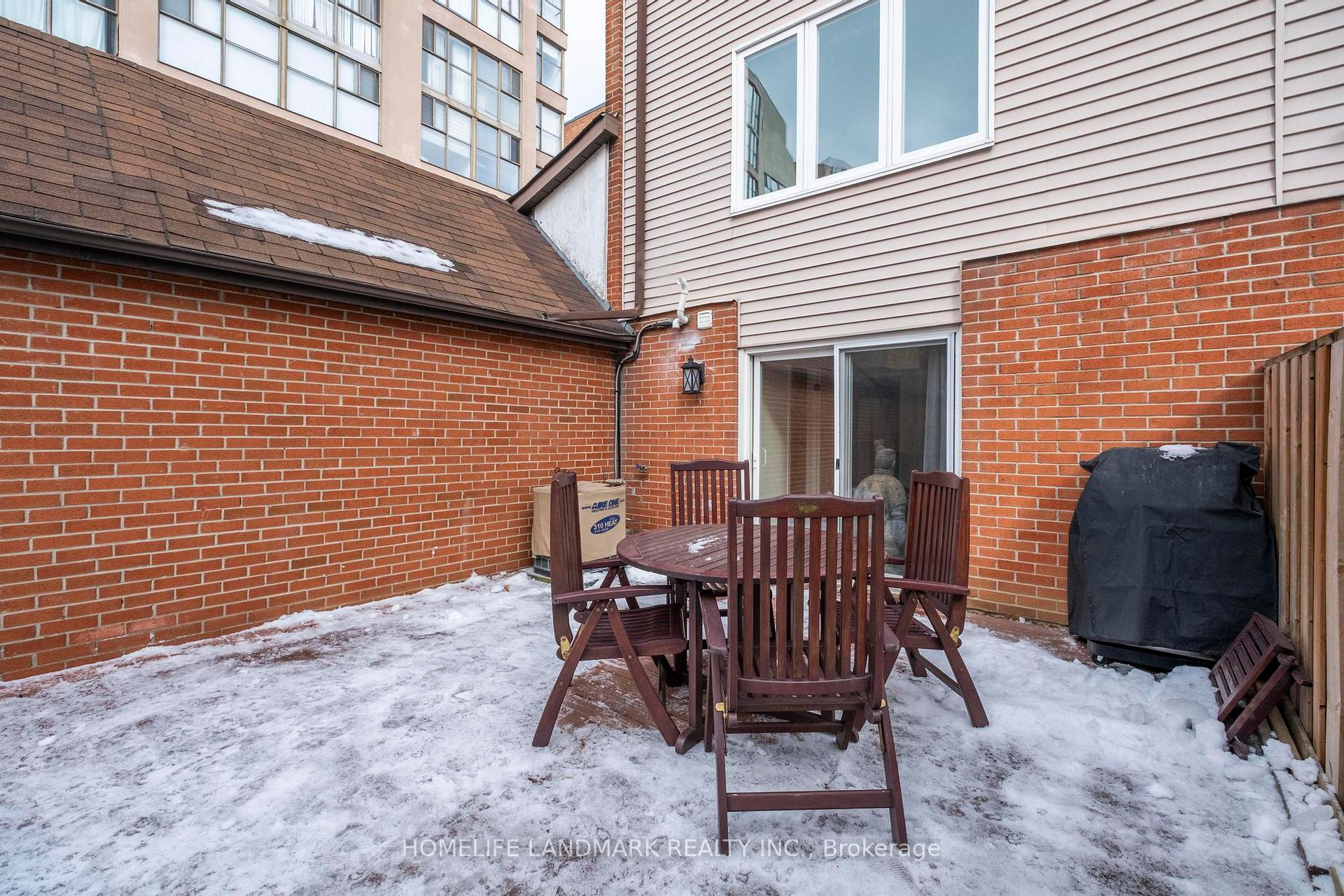 Photo 38 of 20 Aitken Place, Toronto, Waterfront Communities — HOMEH