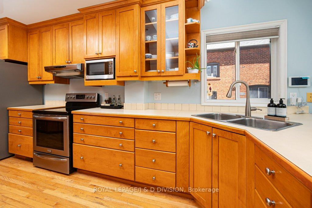 Photo 14 of 37 Tilson Road, Toronto, Mount Pleasant East — HOMEH