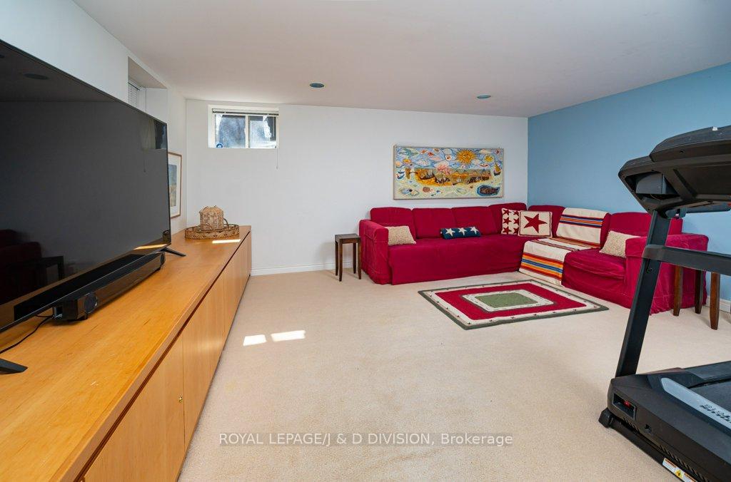 Photo 35 of 37 Tilson Road, Toronto, Mount Pleasant East — HOMEH