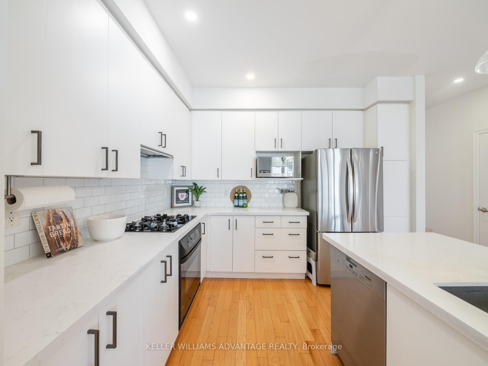 Photo 10 of 69 Boardwalk Drive, Toronto, The Beaches — HOMEH