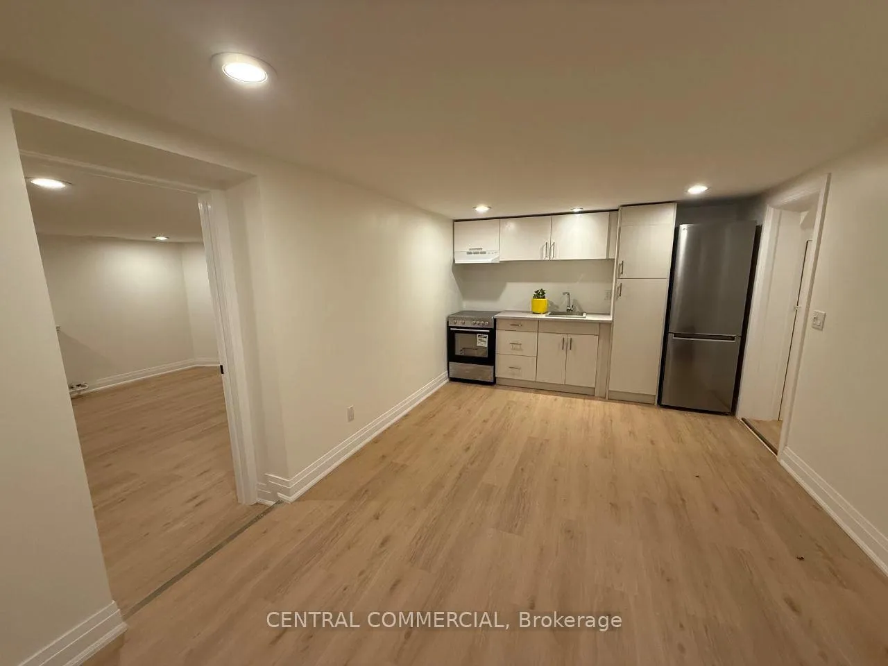 Photo 3 of Unit Basement, 38 Fairfield Road N, Toronto, Mount Pleasant East — HOMEH
