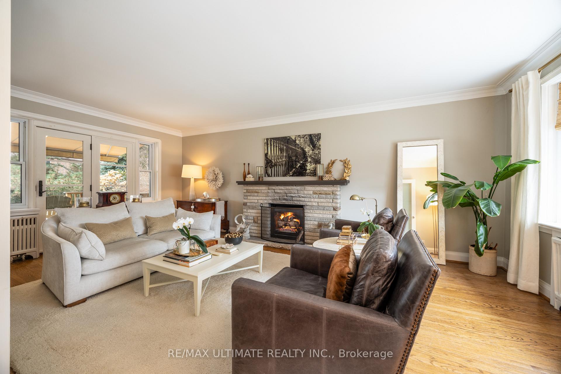 Photo 8 of 8 Richlea Circle, Toronto, Leaside — HOMEH