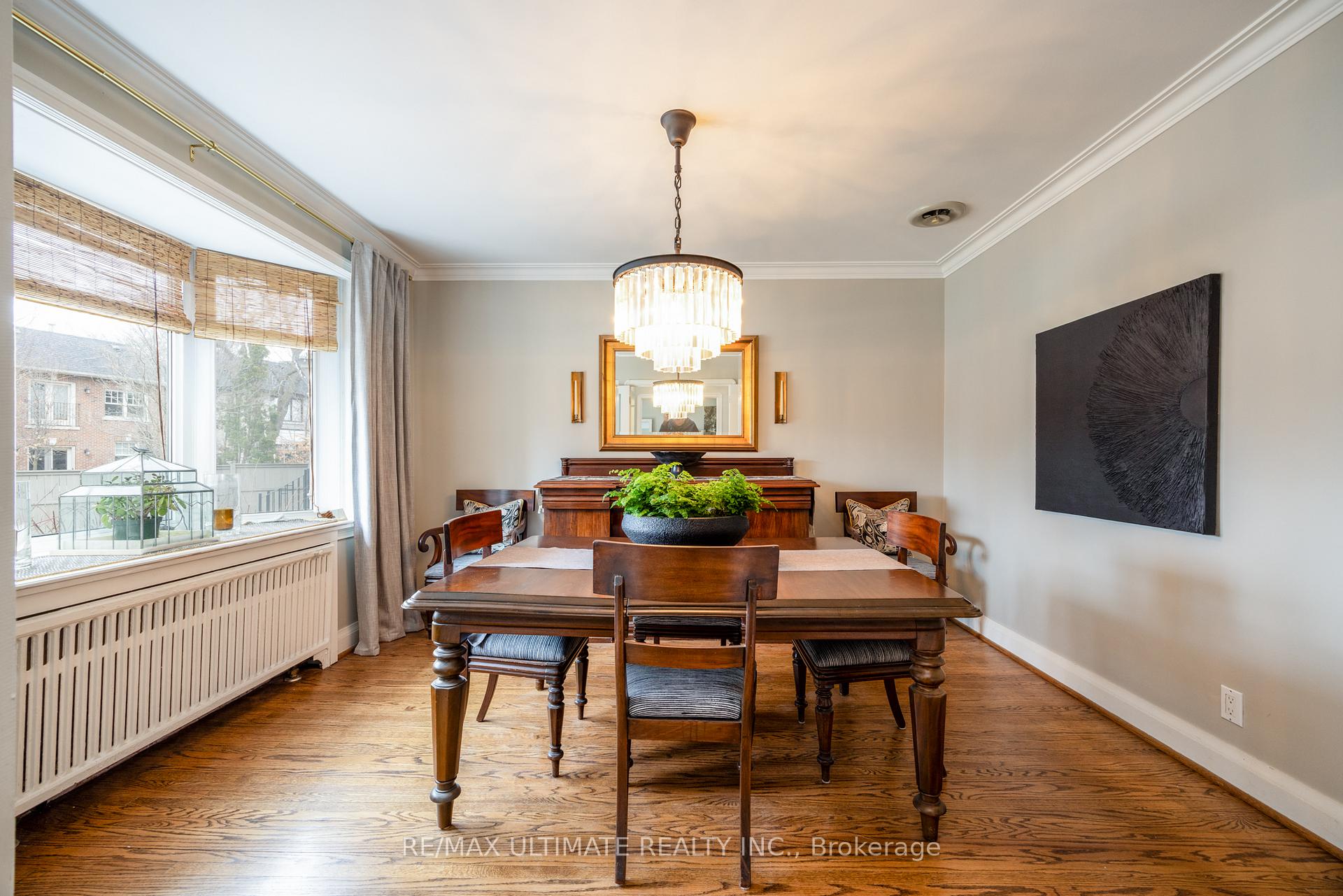 Photo 11 of 8 Richlea Circle, Toronto, Leaside — HOMEH