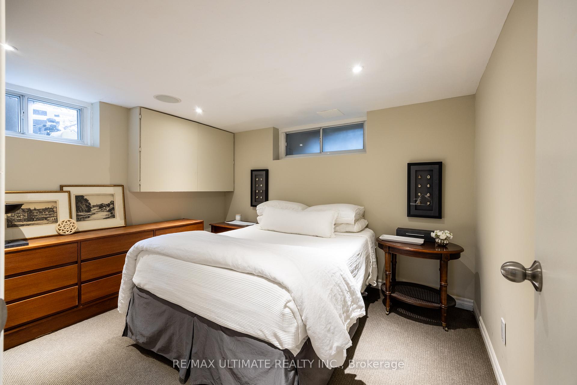 Photo 33 of 8 Richlea Circle, Toronto, Leaside — HOMEH
