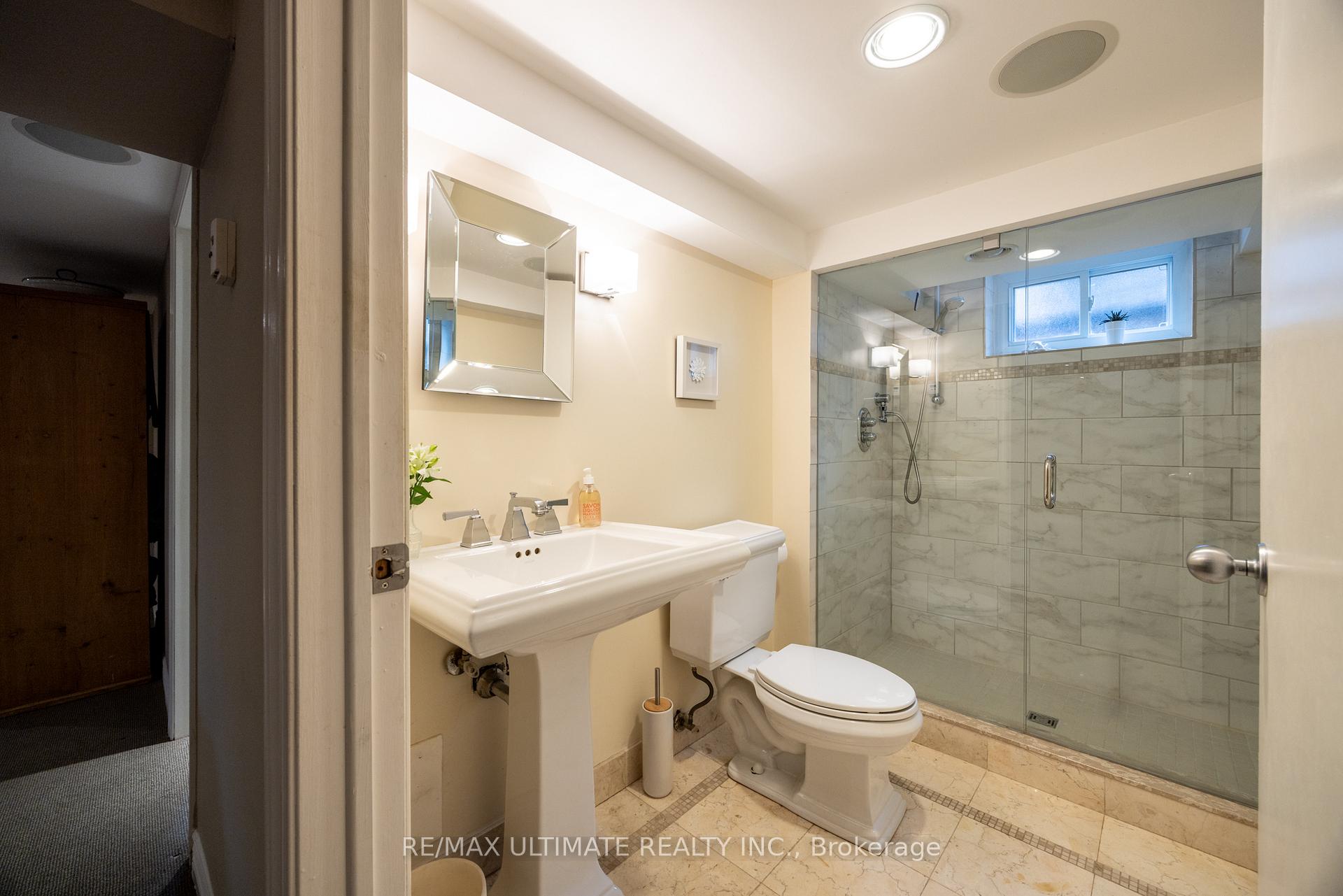 Photo 34 of 8 Richlea Circle, Toronto, Leaside — HOMEH