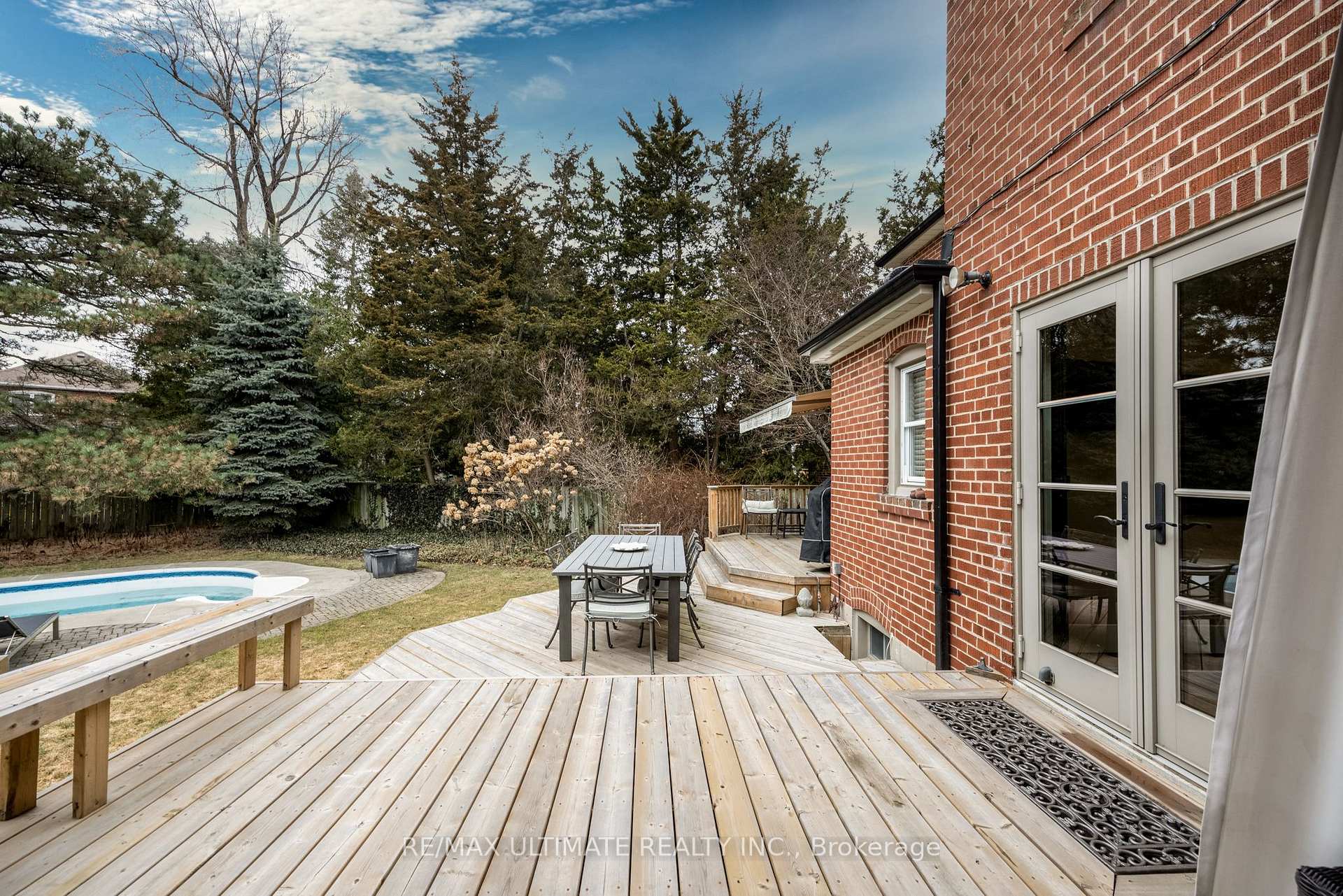 Photo 40 of 8 Richlea Circle, Toronto, Leaside — HOMEH