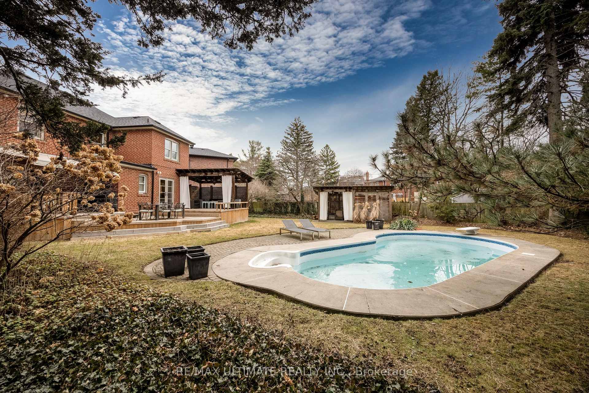 Photo 42 of 8 Richlea Circle, Toronto, Leaside — HOMEH