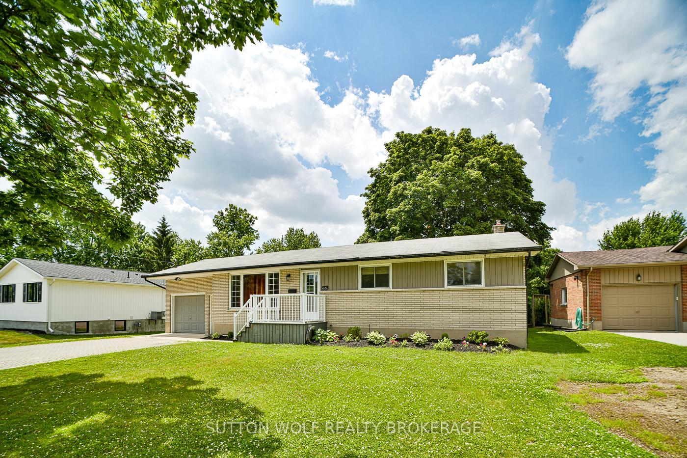 Photo 2 of 566 Dewan Street, Strathroy-Caradoc, NW — HOMEH