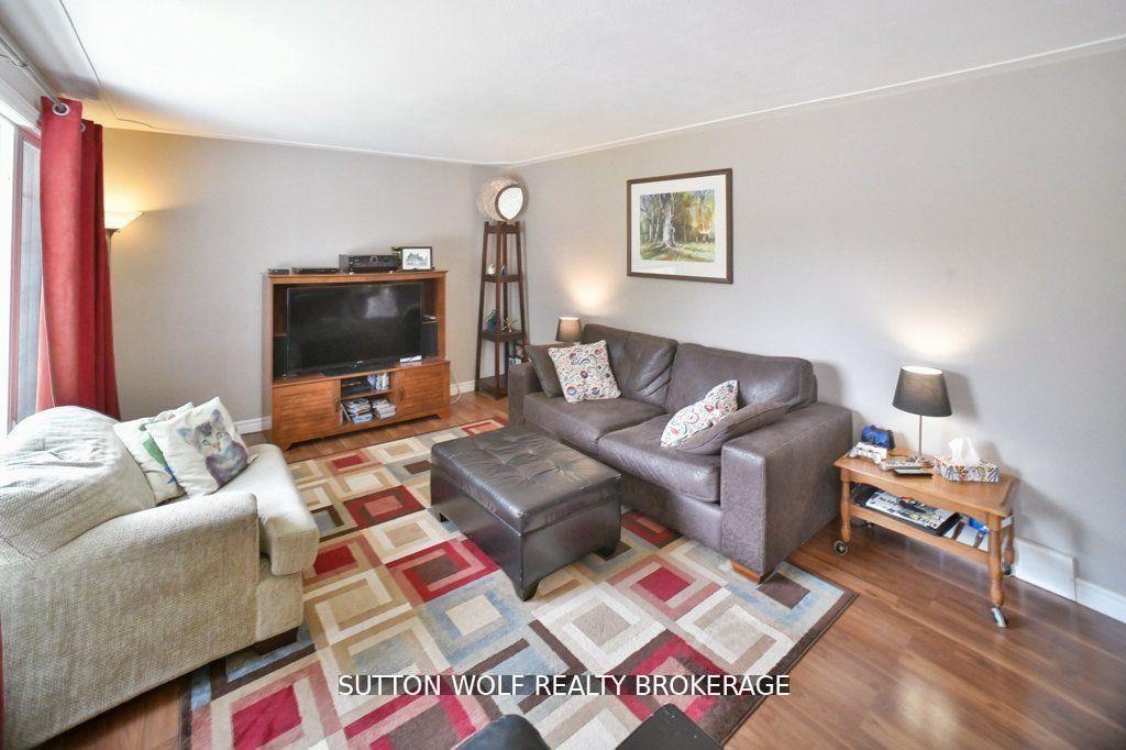 Photo 5 of 566 Dewan Street, Strathroy-Caradoc, NW — HOMEH