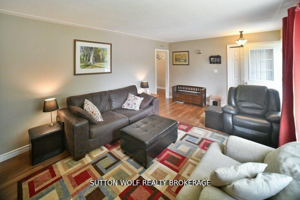 Photo 6 of 566 Dewan Street, Strathroy-Caradoc, NW — HOMEH