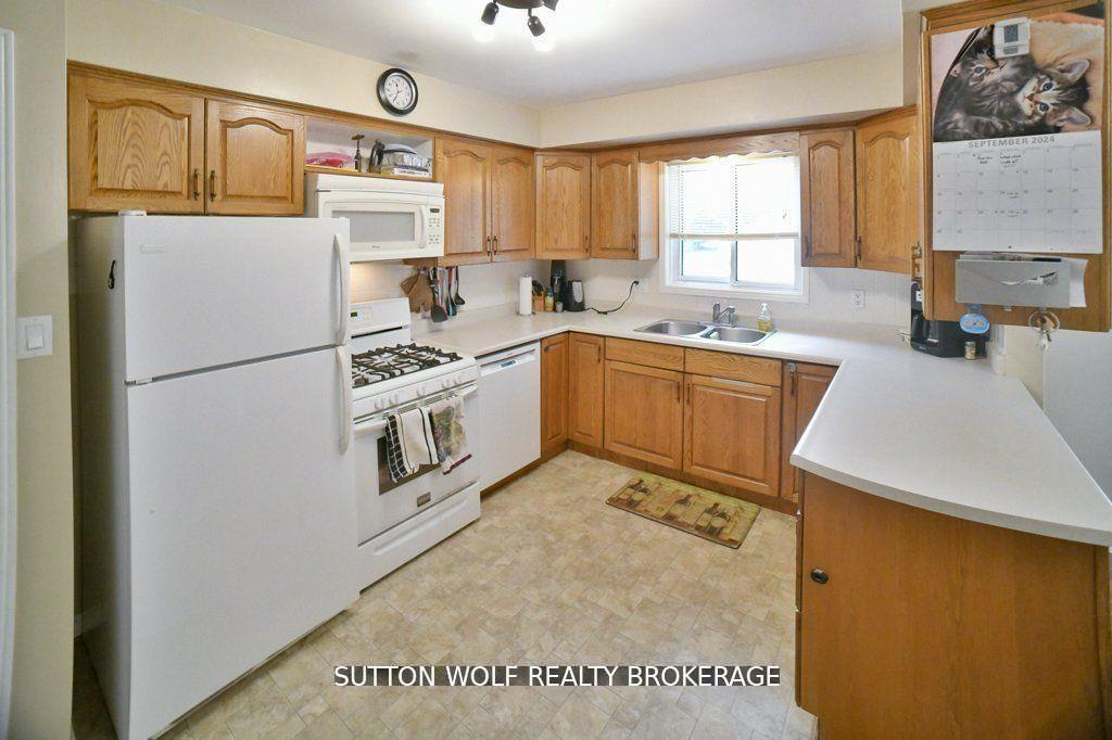 Photo 7 of 566 Dewan Street, Strathroy-Caradoc, NW — HOMEH