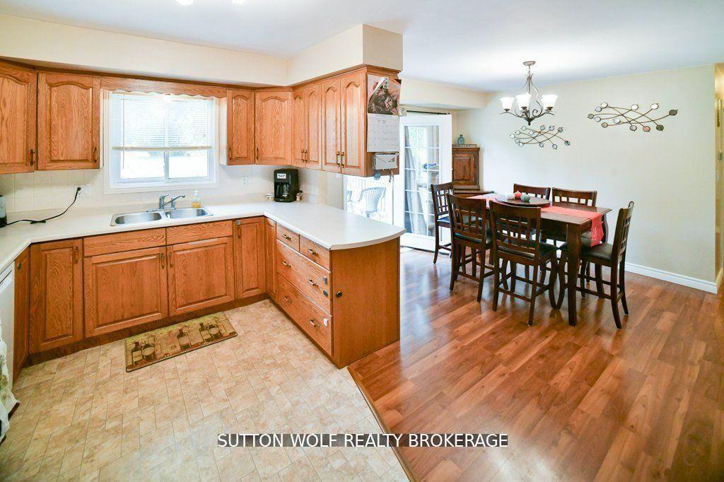 Photo 8 of 566 Dewan Street, Strathroy-Caradoc, NW — HOMEH
