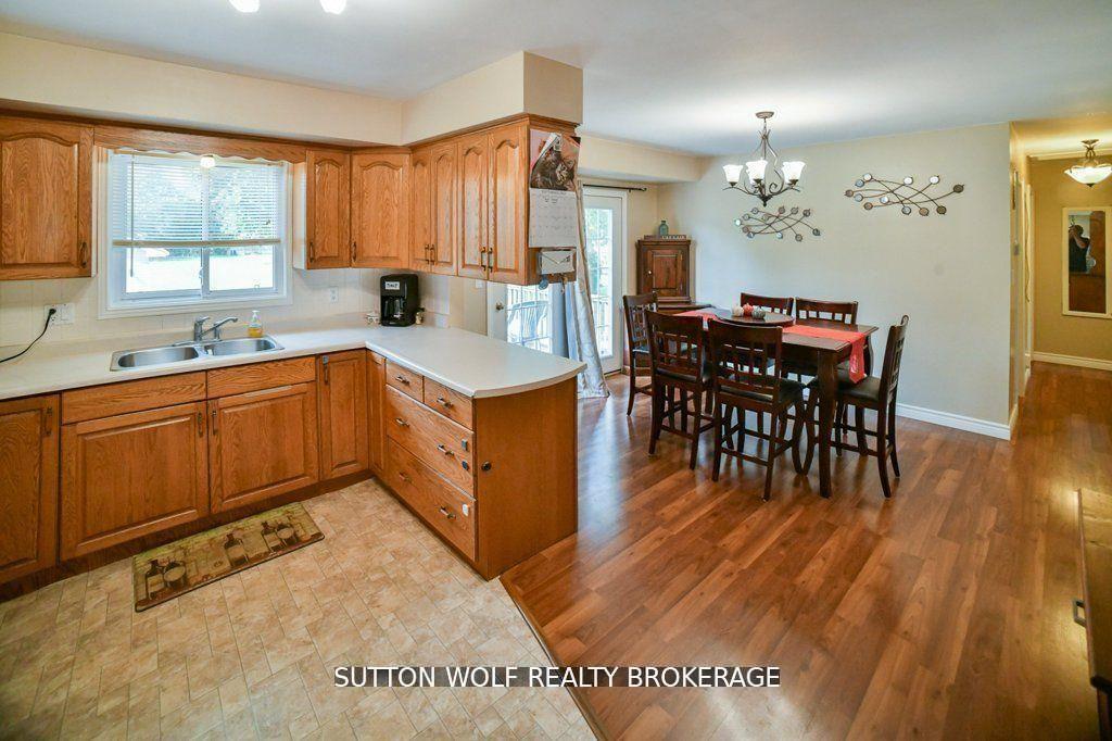 Photo 11 of 566 Dewan Street, Strathroy-Caradoc, NW — HOMEH