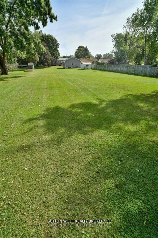 Photo 31 of 566 Dewan Street, Strathroy-Caradoc, NW — HOMEH