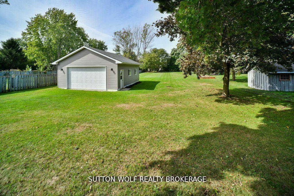Photo 33 of 566 Dewan Street, Strathroy-Caradoc, NW — HOMEH
