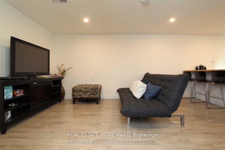 Photo 19 of 4 Warvet Crescent, Toronto, O'Connor-Parkview — HOMEH