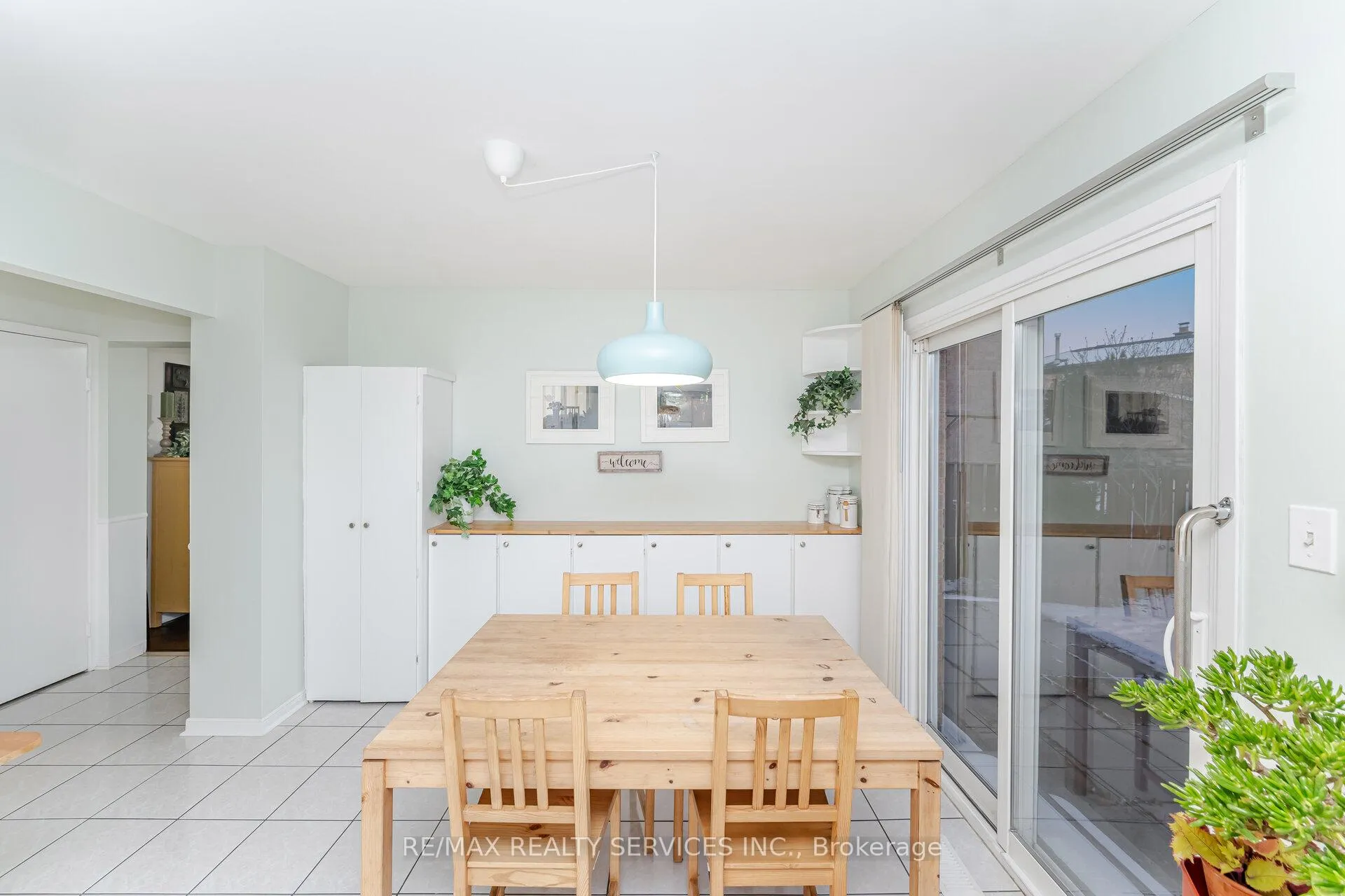 Photo 6 of 93 Wildercroft Avenue, Brampton, Brampton North — HOMEH