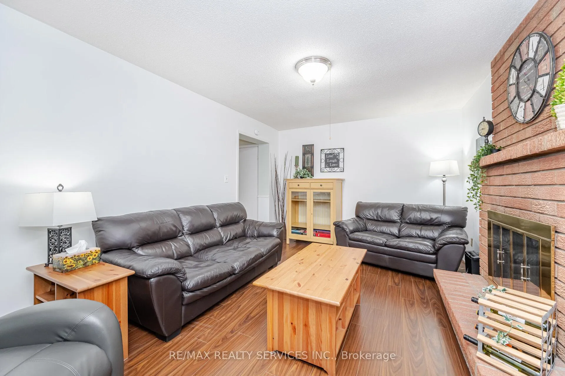 Photo 8 of 93 Wildercroft Avenue, Brampton, Brampton North — HOMEH