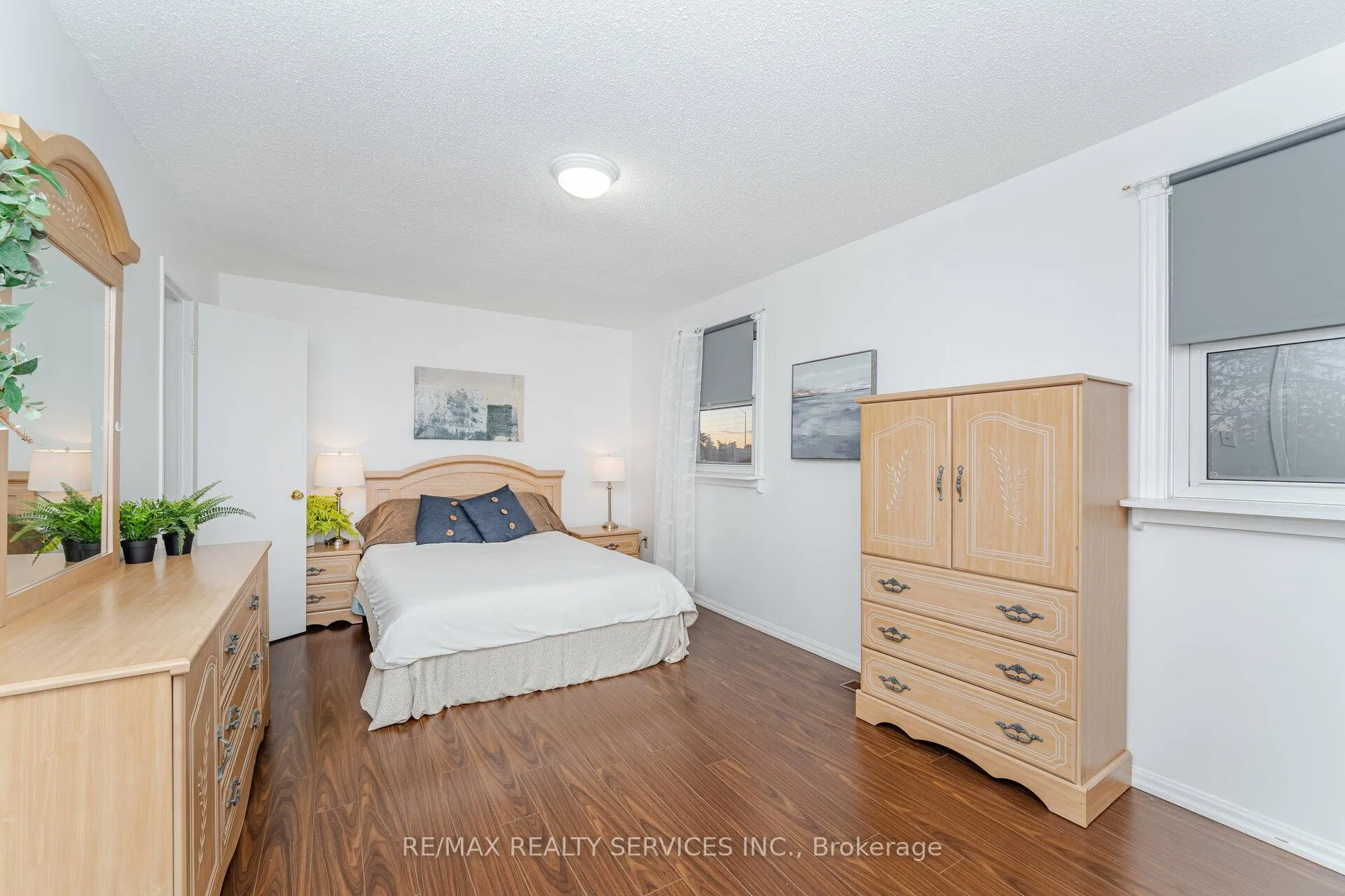 Photo 10 of 93 Wildercroft Avenue, Brampton, Brampton North — HOMEH