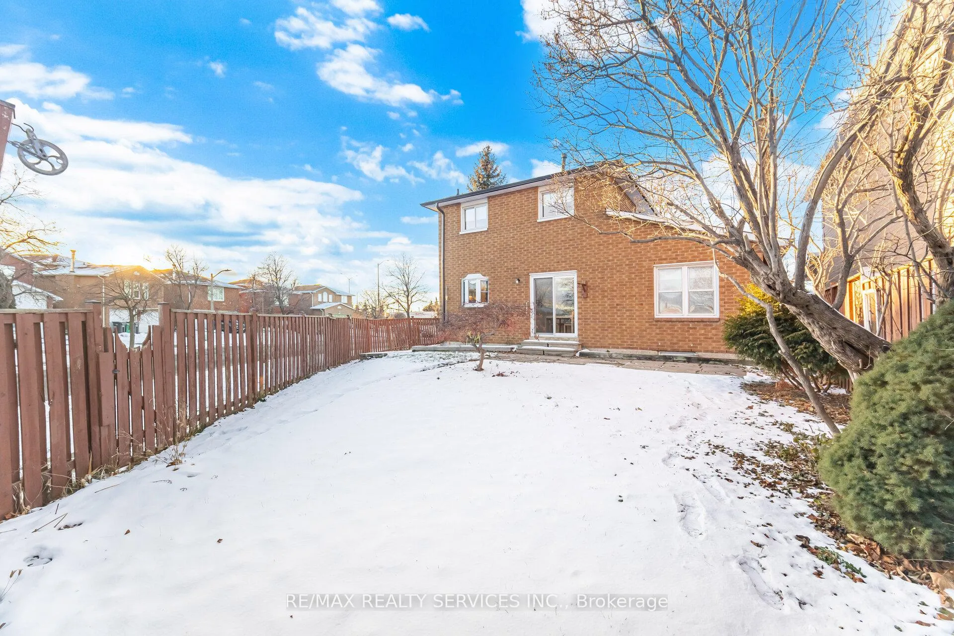 Photo 14 of 93 Wildercroft Avenue, Brampton, Brampton North — HOMEH