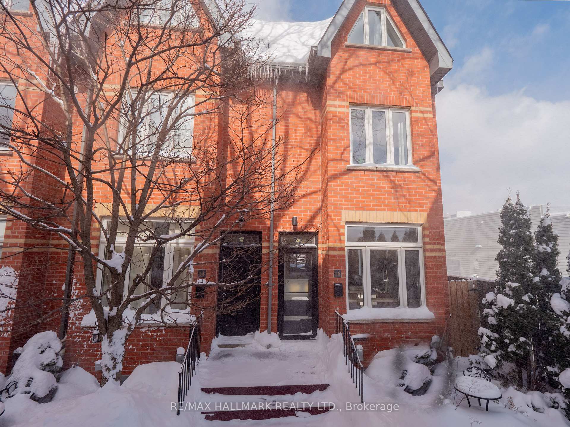 Photo 1 of 16 Old Primrose Lane, Toronto, Regent Park — HOMEH